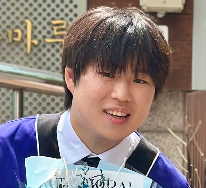 A headshot of Harvard math graduate student Jun Heoseong.