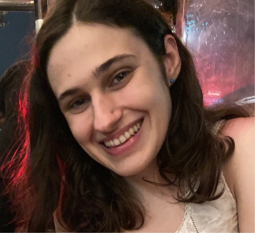 A color headshot of Harvard math graduate student Laura Pierson.